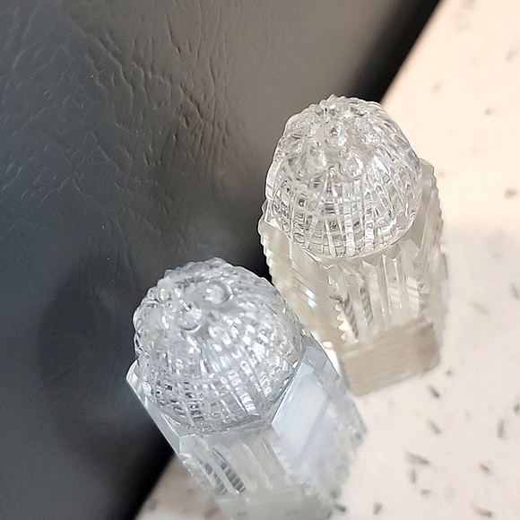 🍃 Vtg salt and pepper shaker - Picture 3 of 4